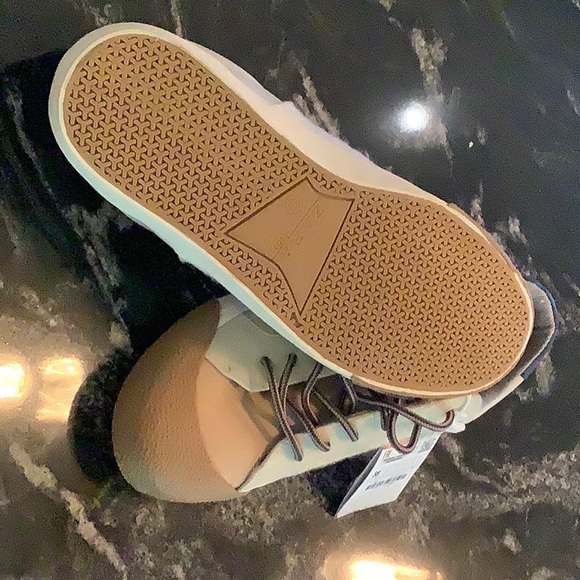 Shoes size 38 or 5 1/2 boy - Picture 4 of 4